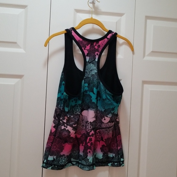 Fila Floral Workout Top - Picture 2 of 5